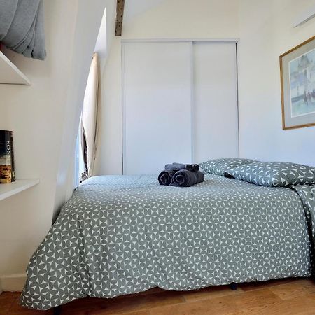 Stylish Attic Conversion Παρίσι Εξωτερικό φωτογραφία