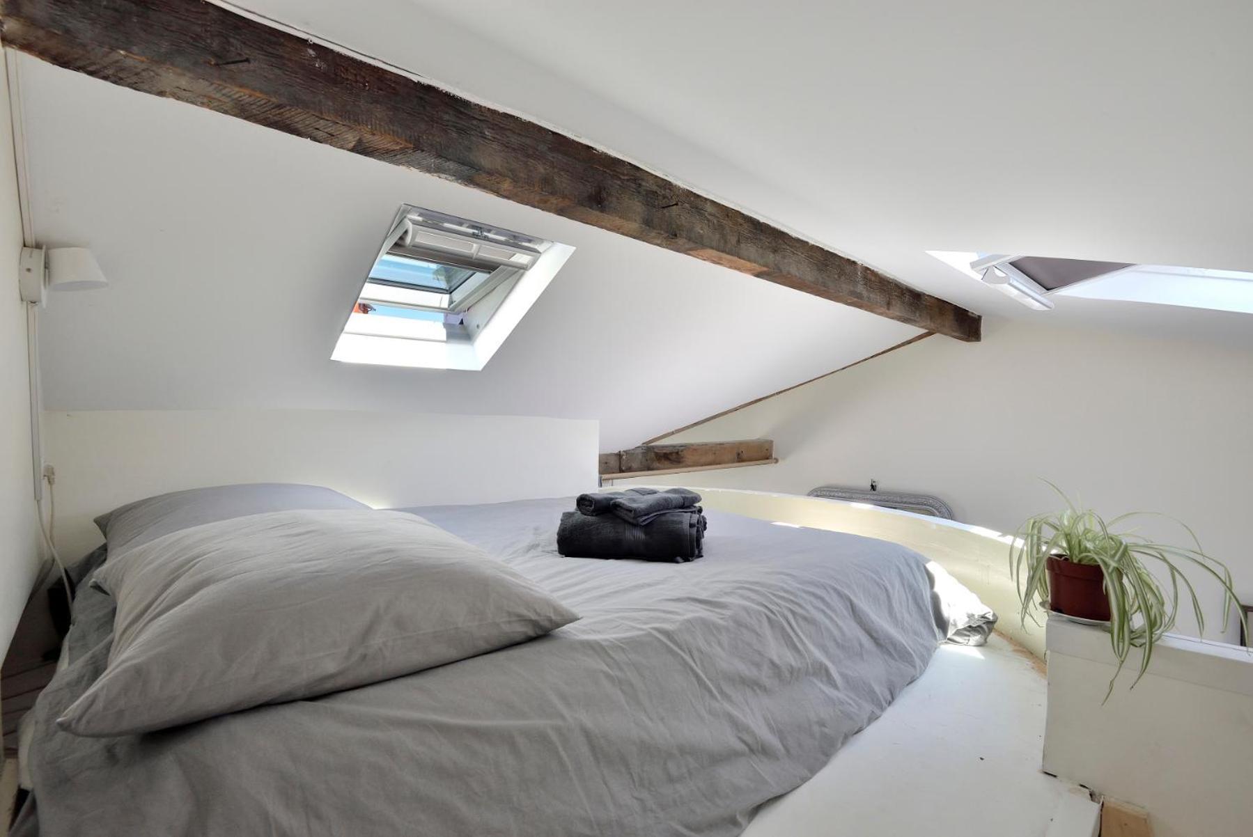 Stylish Attic Conversion Παρίσι Εξωτερικό φωτογραφία